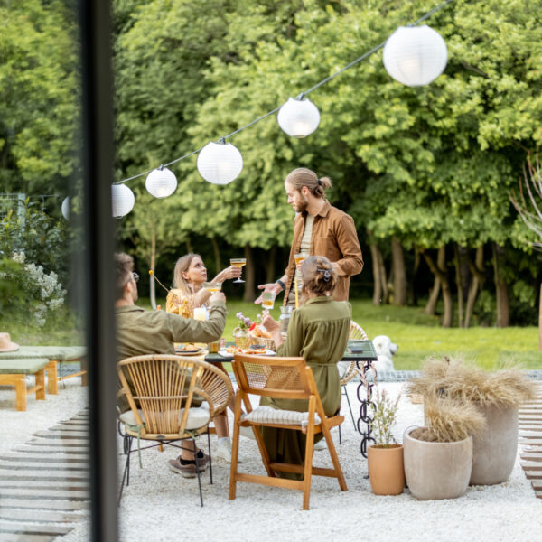Éloigner les moustiques de sa terrasse en été