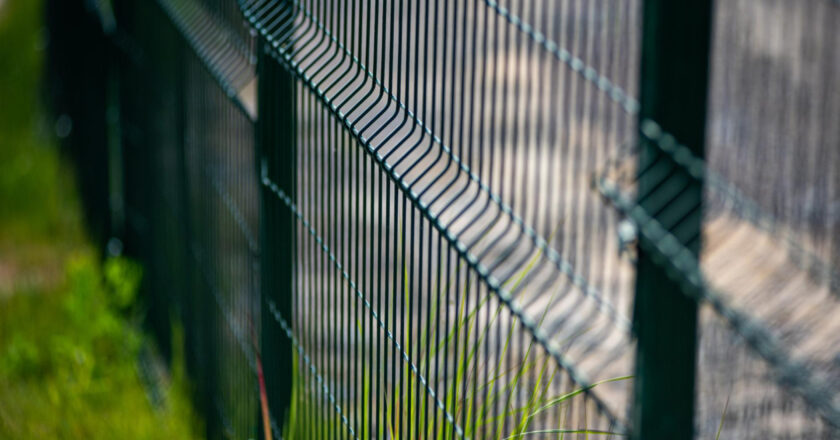 L’occultant pour grillage rigide : une solution esthétique adaptée à tous les besoins